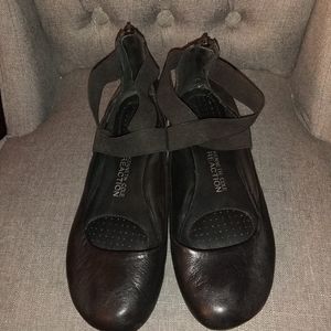 Kenneth Cole leather ballerina flats